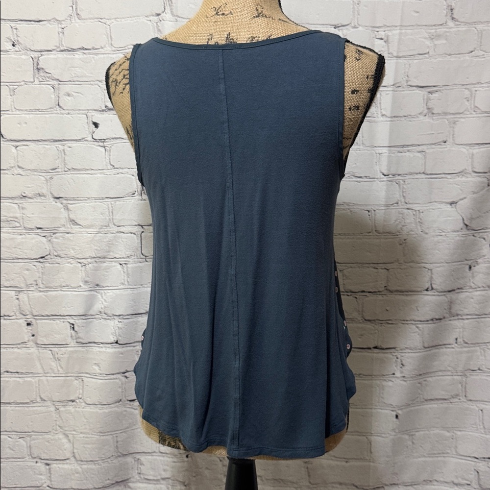 LOFT Printed Dot polyester front & solid rayon back Sleeveless Tank Top - Picture 4 of 9